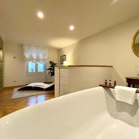 Palazzo Monga Boutique Guesthouse Verona Exterior photo