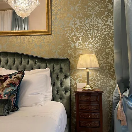 Palazzo Monga Boutique Guesthouse Verona Exterior photo