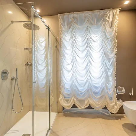 Palazzo Monga Boutique Guesthouse Verona Exterior photo