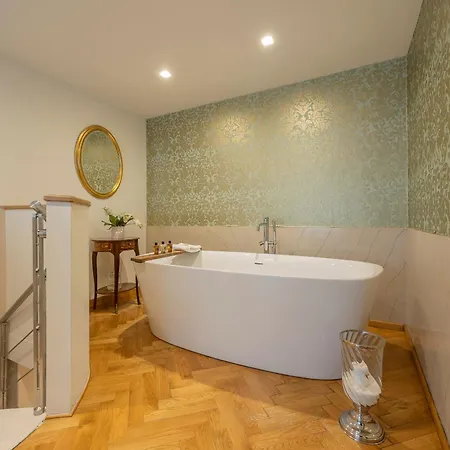 Palazzo Monga Boutique Guesthouse Verona Exterior photo