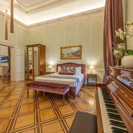 Palazzo Monga Boutique Guesthouse Verona Exterior photo