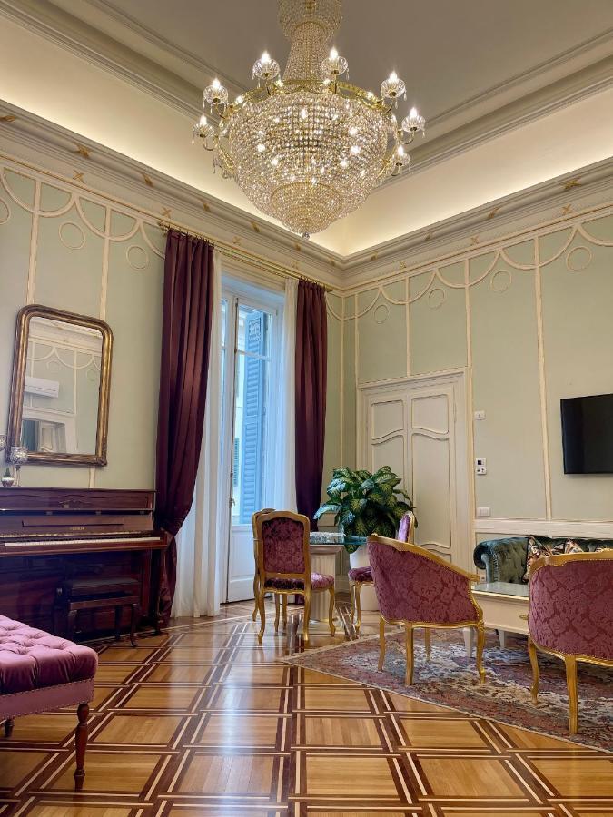 Palazzo Monga Boutique Pensión 4*